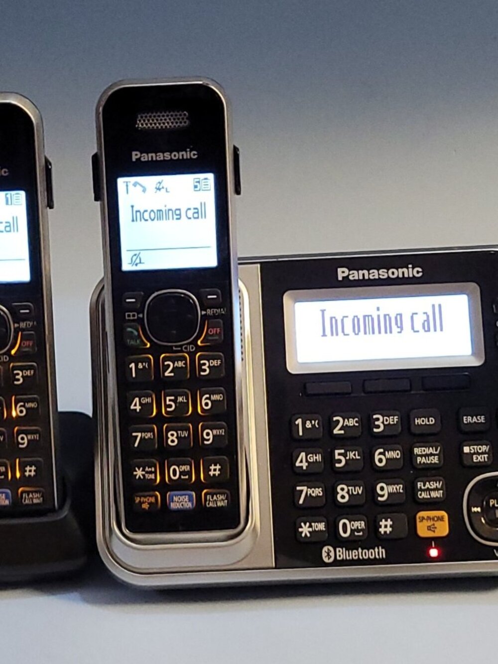 Panasonic KX-TG7871 Cordless Phone System Answer Machine + 4 Handsets